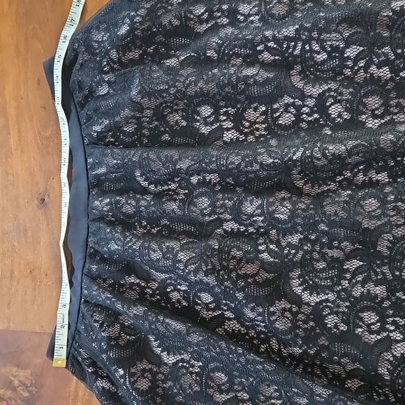 Express High Waisted Lace And Tulle Black And White Fit And Flare Skirt Size 12 - Picture 2 of 8